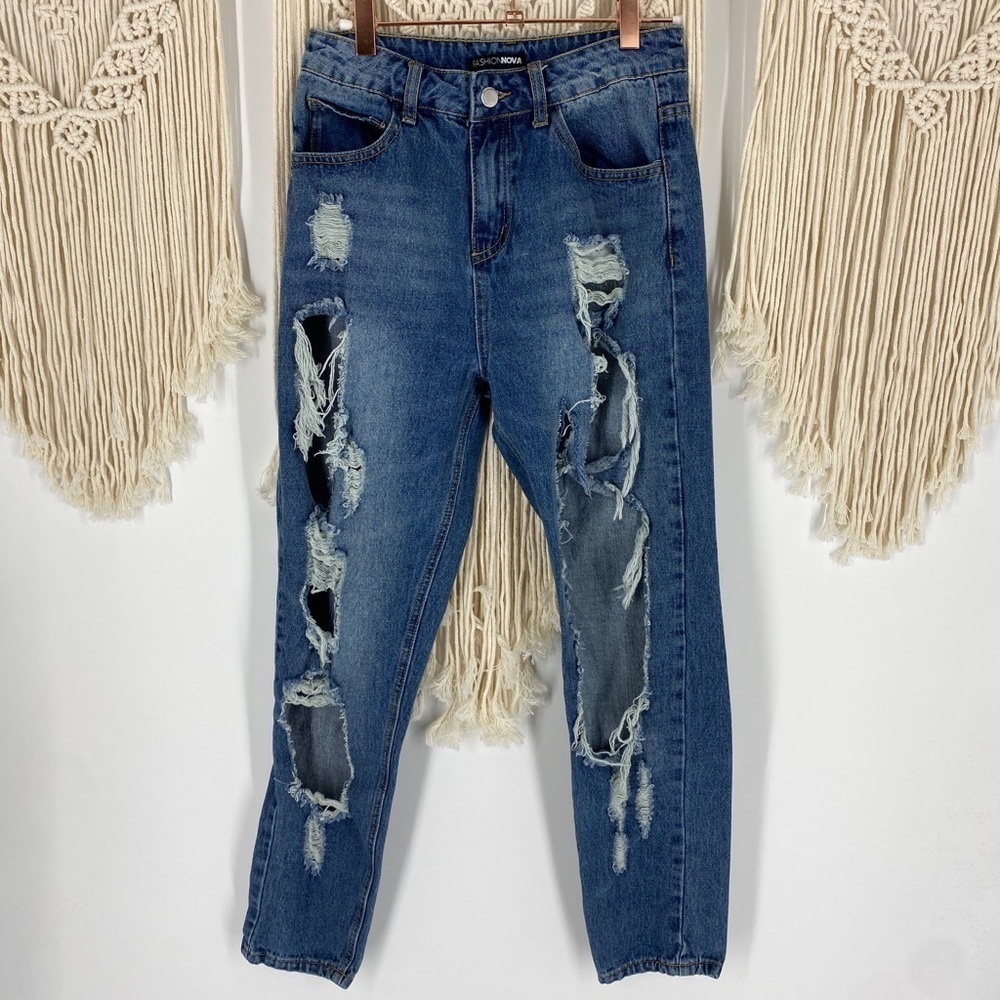 5/$25 BUNDLE TO SAVE Fashion Nova High Dark Wash Waisted Distressed Skinny Jeans